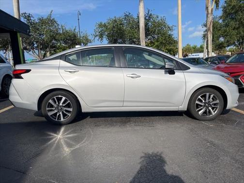 2021 Nissan Versa 1.6 SV