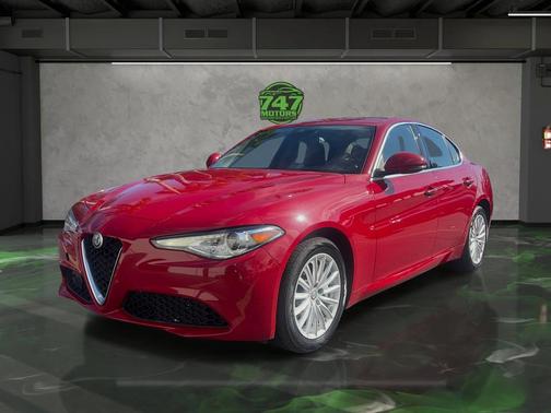 2021 Alfa Romeo Giulia Base