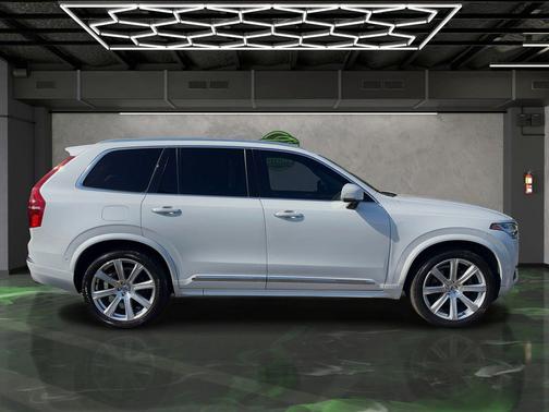 2019 Volvo XC90 T6 Inscription