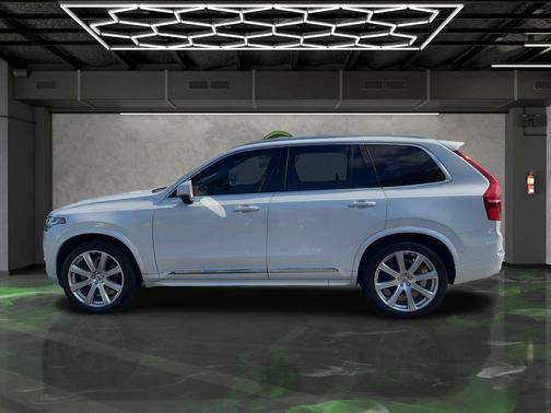 2019 Volvo XC90 T6 Inscription
