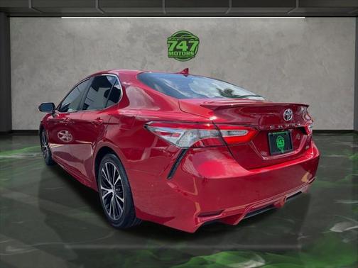 2020 Toyota Camry SE