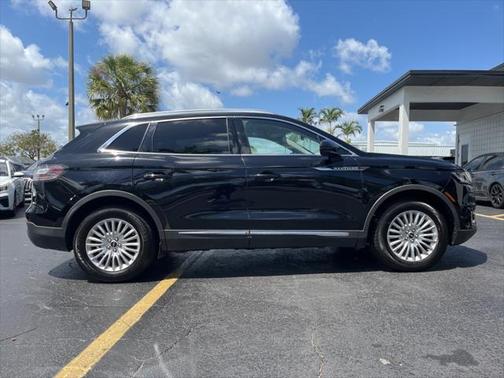 2020 Lincoln Nautilus Standard