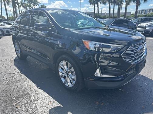 2022 Ford Edge Titanium