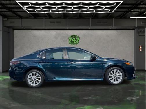 2021 Toyota Camry LE