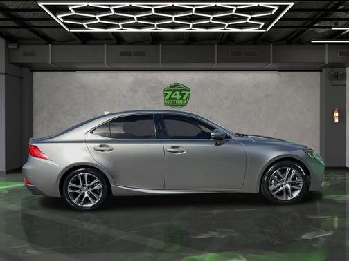 2018 Lexus IS 300 Base