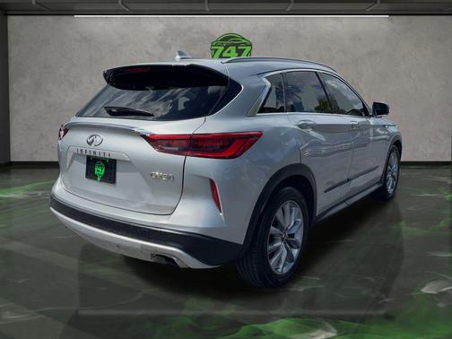 2021 INFINITI QX50 LUXE