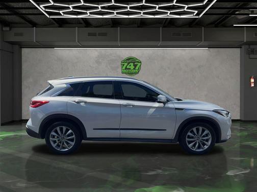 2021 INFINITI QX50 LUXE