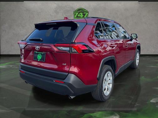 2021 Toyota RAV4 LE