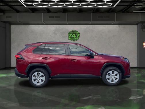 2021 Toyota RAV4 LE