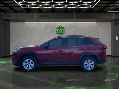 2021 Toyota RAV4 LE