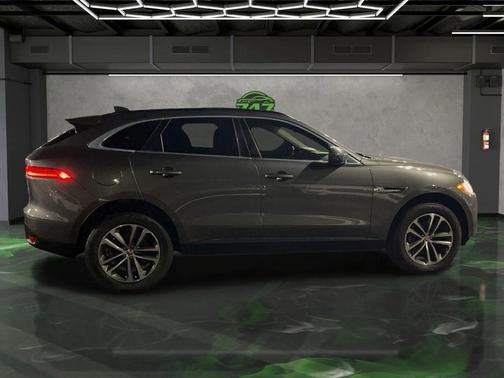 2019 Jaguar F-PACE 25t Premium