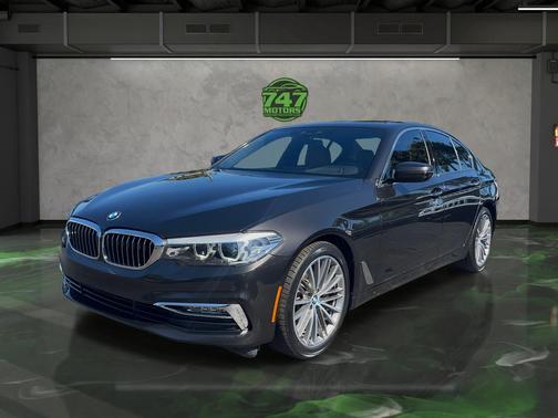 2018 BMW 530 530i