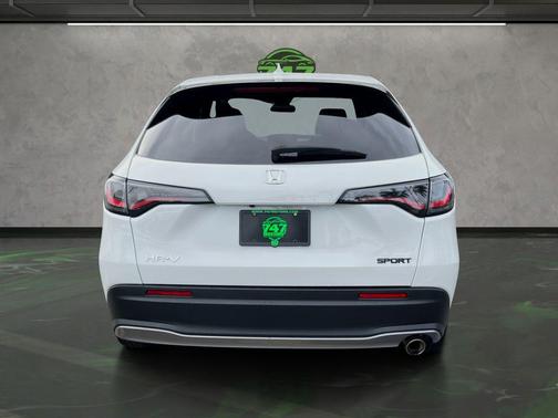 Platinum White Pearl 2023 Honda HR-V 2WD Sport