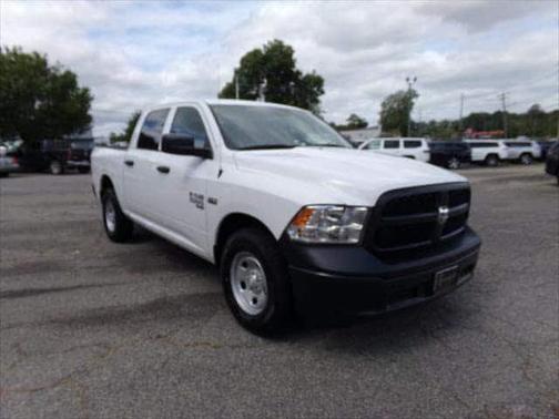 2024 RAM 1500 Classic Tradesman Crew Cab 4x4 57' Box