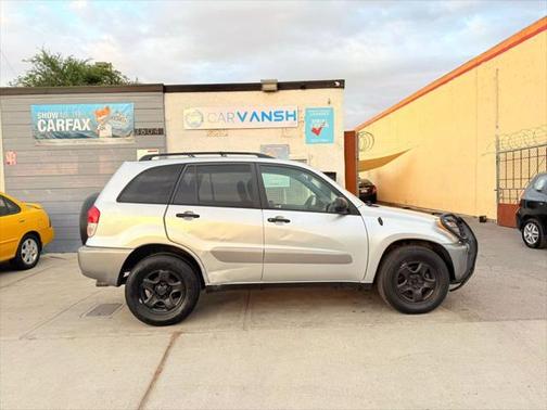 2002 Toyota RAV4 Base