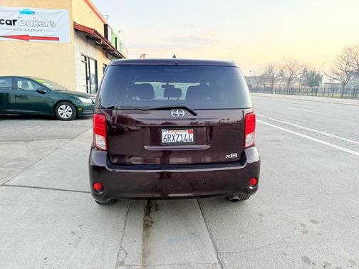 2011 Scion xB Release Series 8.0