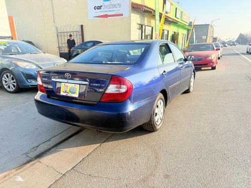 2002 Toyota Camry LE