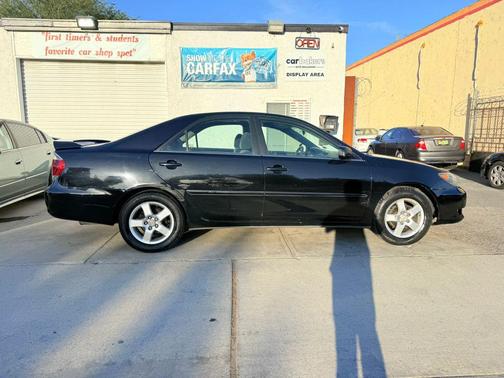 2006 Toyota Camry LE
