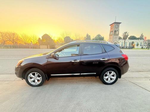 2011 Nissan Rogue SV