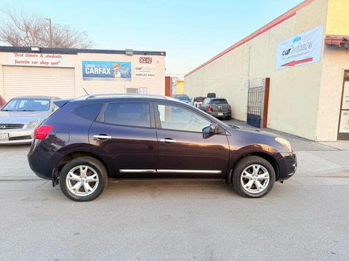 2011 Nissan Rogue SV