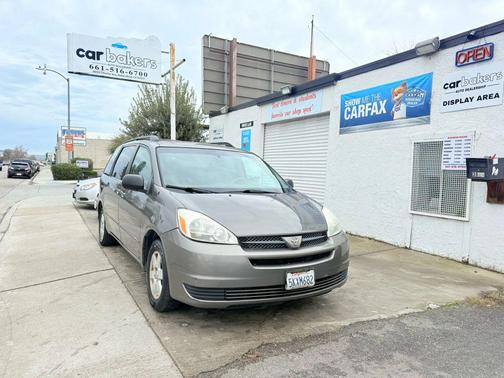 2005 Toyota Sienna CE