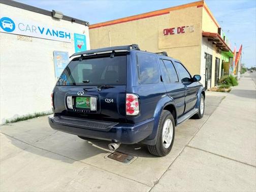 2002 INFINITI QX4 Luxury