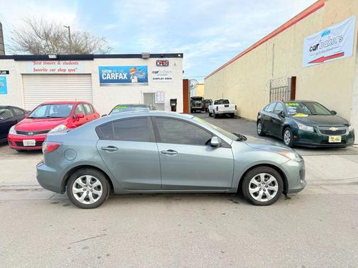 2013 Mazda Mazda3 i SV