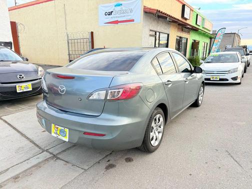 2013 Mazda Mazda3 i SV