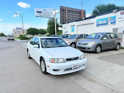 2002 INFINITI G20 Luxury
