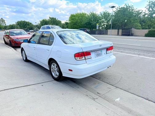 2002 INFINITI G20 Luxury