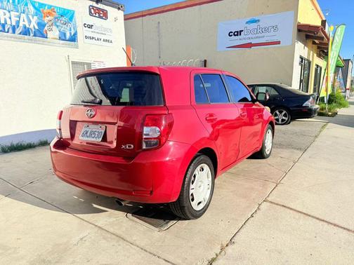 2010 Scion xD Hatchback 4D