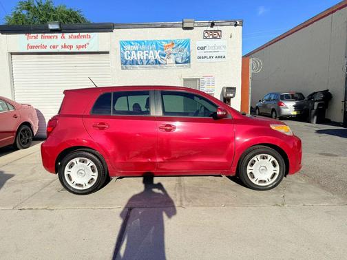 2010 Scion xD Hatchback 4D