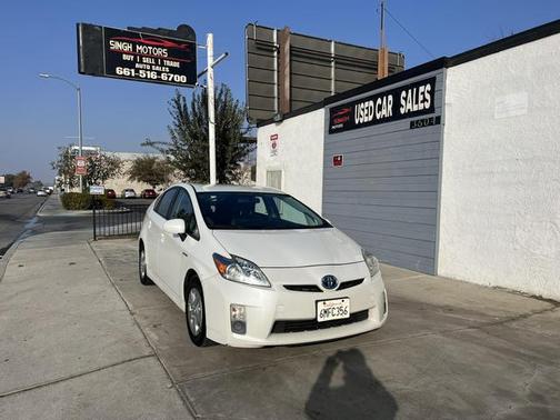 Photo 1 of 10 of 2010 Toyota Prius II