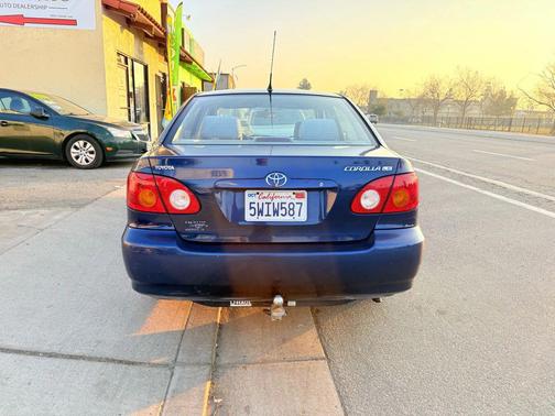 2004 Toyota Corolla S