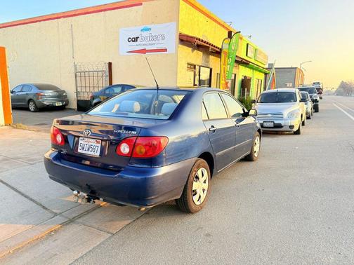 2004 Toyota Corolla S