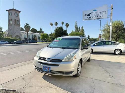 2004 Toyota Sienna LE
