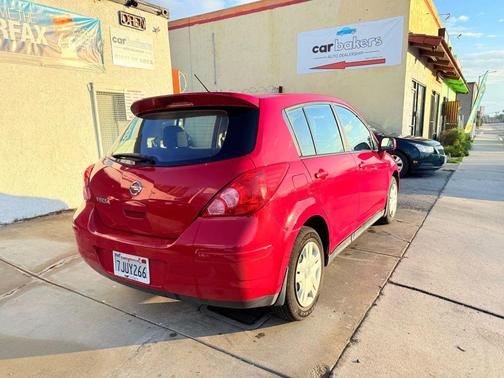 2012 Nissan Versa 1.8 S