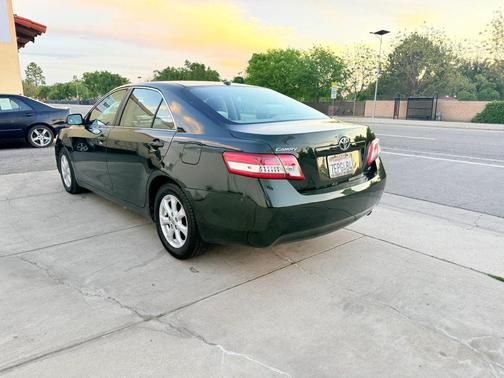 2011 Toyota Camry LE