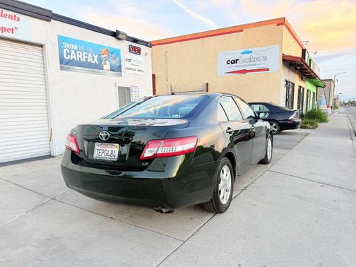 2011 Toyota Camry LE