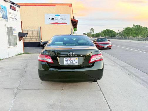 2011 Toyota Camry LE