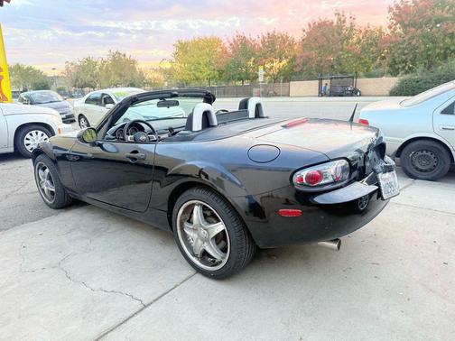2006 Mazda MX-5 Miata Sport