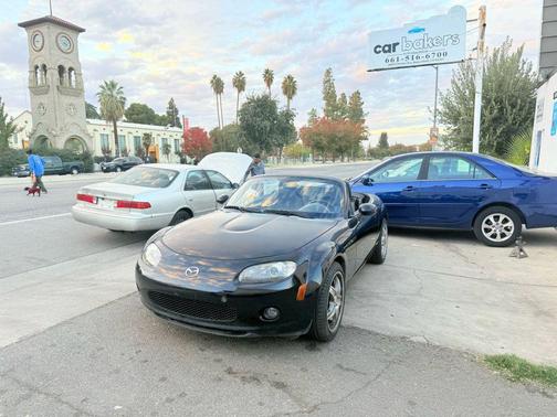 2006 Mazda MX-5 Miata Sport