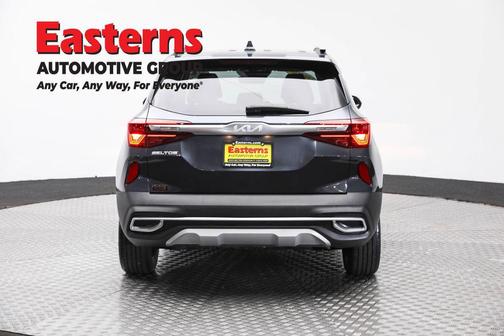 Gravity Gray 2023 Kia Seltos EX