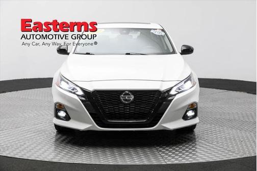 2022 Nissan Altima SR FWD