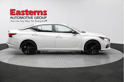 2022 Nissan Altima SR FWD