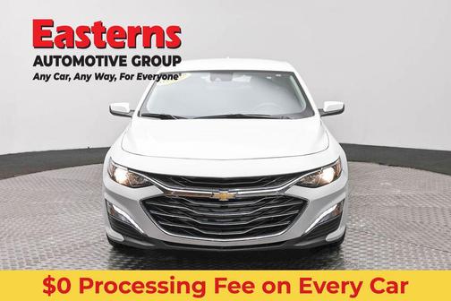 Summit White 2024 Chevrolet Malibu FWD 1LT