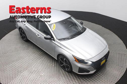 2023 Nissan Altima SR FWD