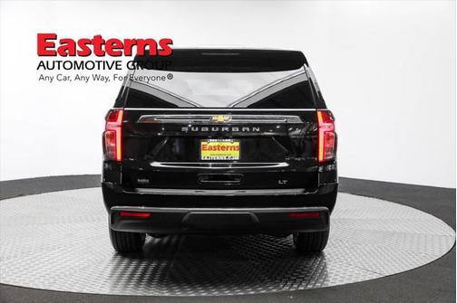 2023 Chevrolet Suburban LT