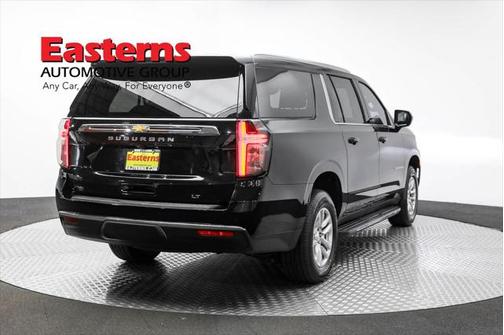 2023 Chevrolet Suburban LT