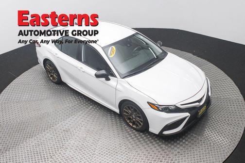 Ice Cap 2023 Toyota Camry SE